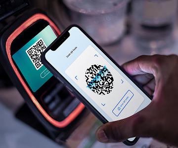 Cashless Payment terminal and QR code